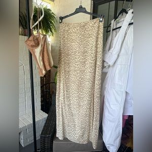 Girl and the sun skirt